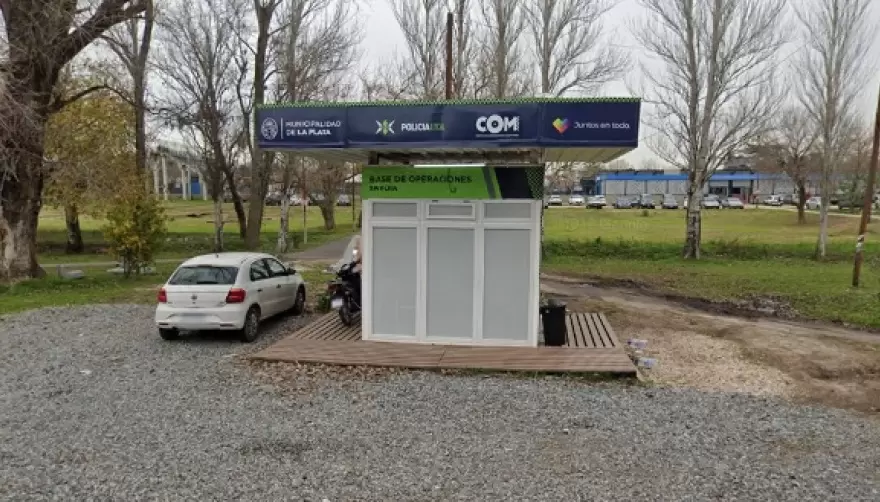 En Savoia piden patrullajes, pero en City Bell los móviles no tienen batería