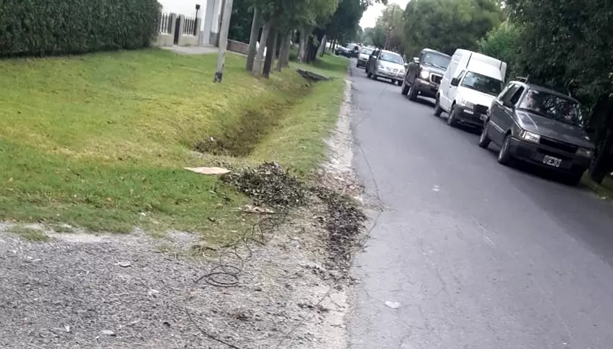 Trampa Mortal: Una pareja casi sufre una tragedia a bordo de su moto en Villa Elisa