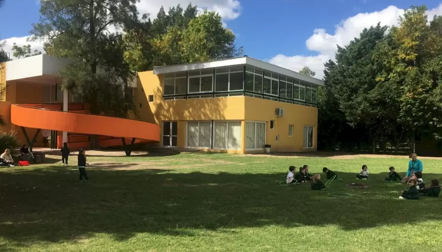 Polémica escolar en City Bell: Se suma el Patris y advierten sanciones