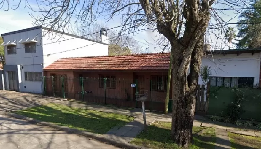Sin paz: Motochorros atacaron a un padre y a su hijo en City Bell