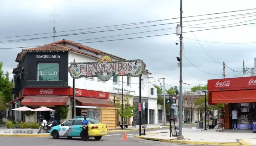 Gritos y tensión en el centro comercial de City Bell por un degenerado
