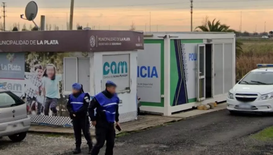 Siga el baile: Denuncian 2 robos y una fuga escandalosa en Villa Elisa