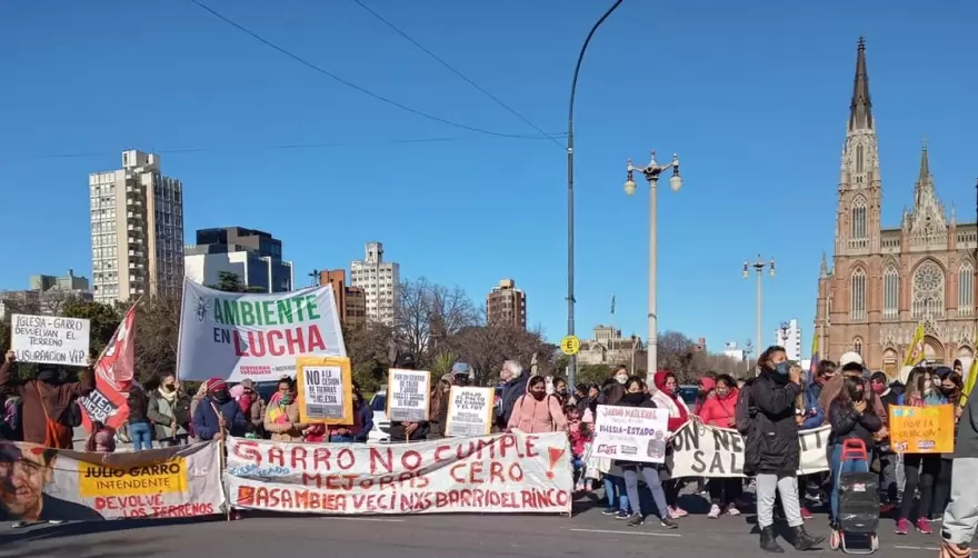 Crónica de una entrega anunciada: Iglesia, votos y poder en El Rincón