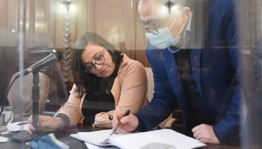 Bronca vecinal: Alianza y cesión de terrenos a Cáritas en El Rincón