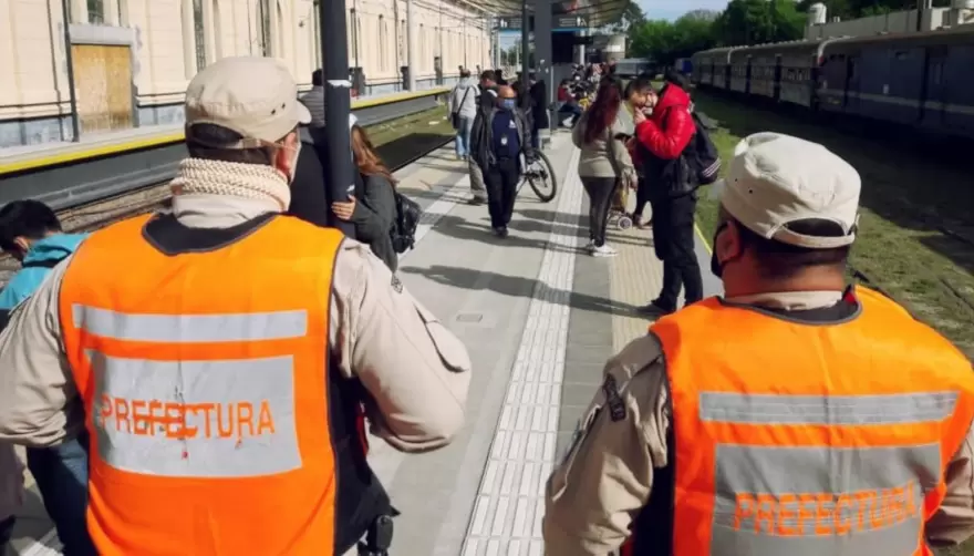 Para evitar robos: Llega la Prefectura Naval a Gonnet y City Bell
