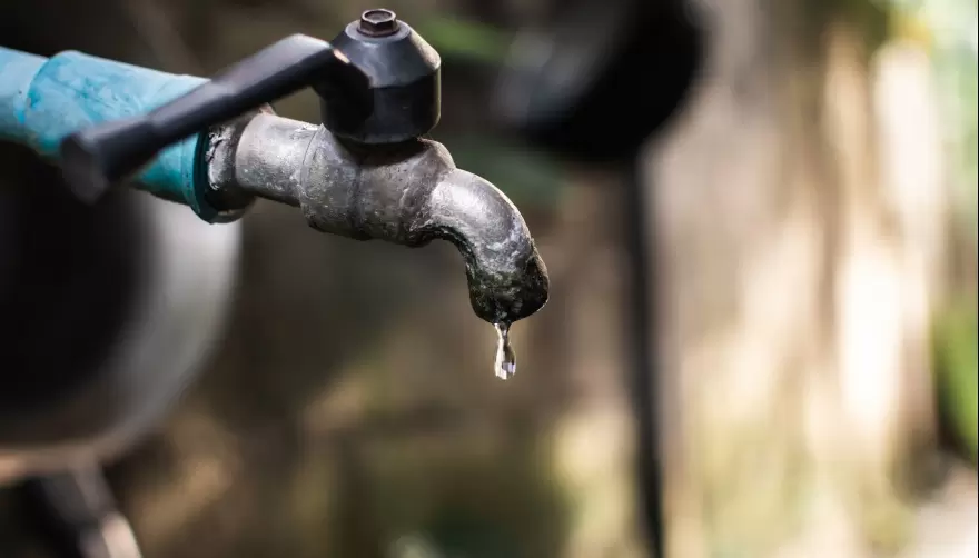 Ola de calor día 2: Otra vez faltará agua en un sector de City Bell
