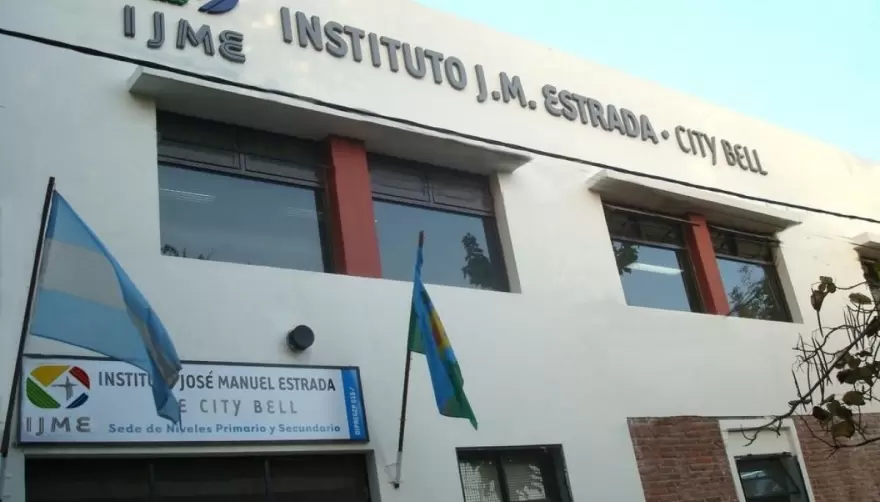 Jóvenes con Banca: Candidatos a concejales debaten con alumnos en City Bell