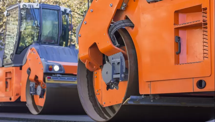 Asfalto, desagotes, luces y cunetas: Nuevas obras en Gonnet y City Bell