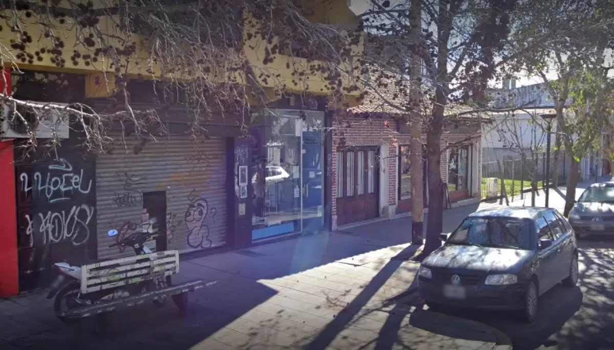 Robo millonario en calle Cantilo de City Bell y ataque a menor en Gonnet