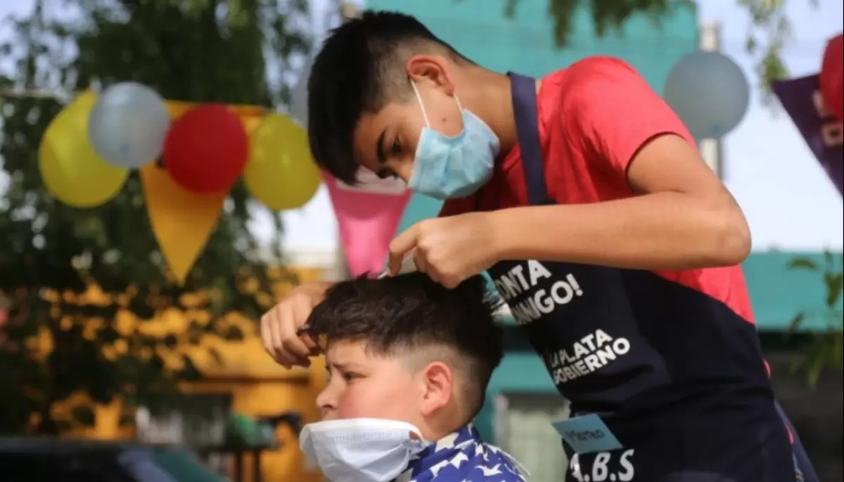 💈 Peluquería solidaria en Gonnet: Para los más chicos y al estilo Disney
