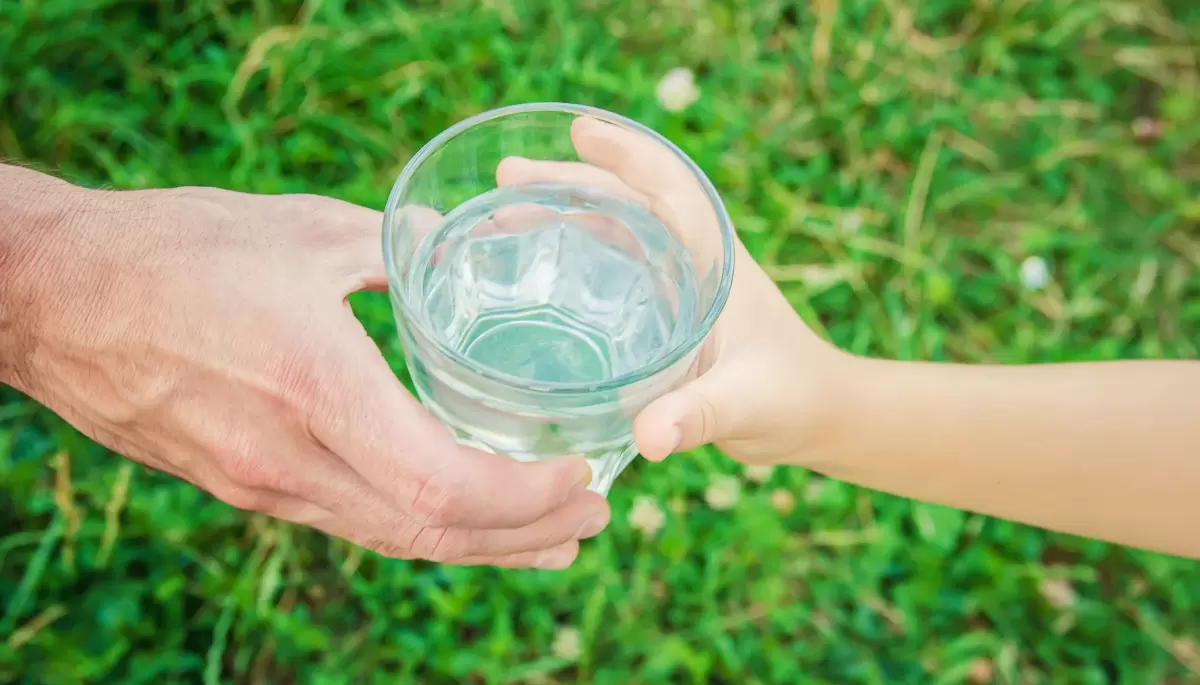 💦 10 años sin agua potable en Gonnet: Los bidones suman un nuevo capítulo