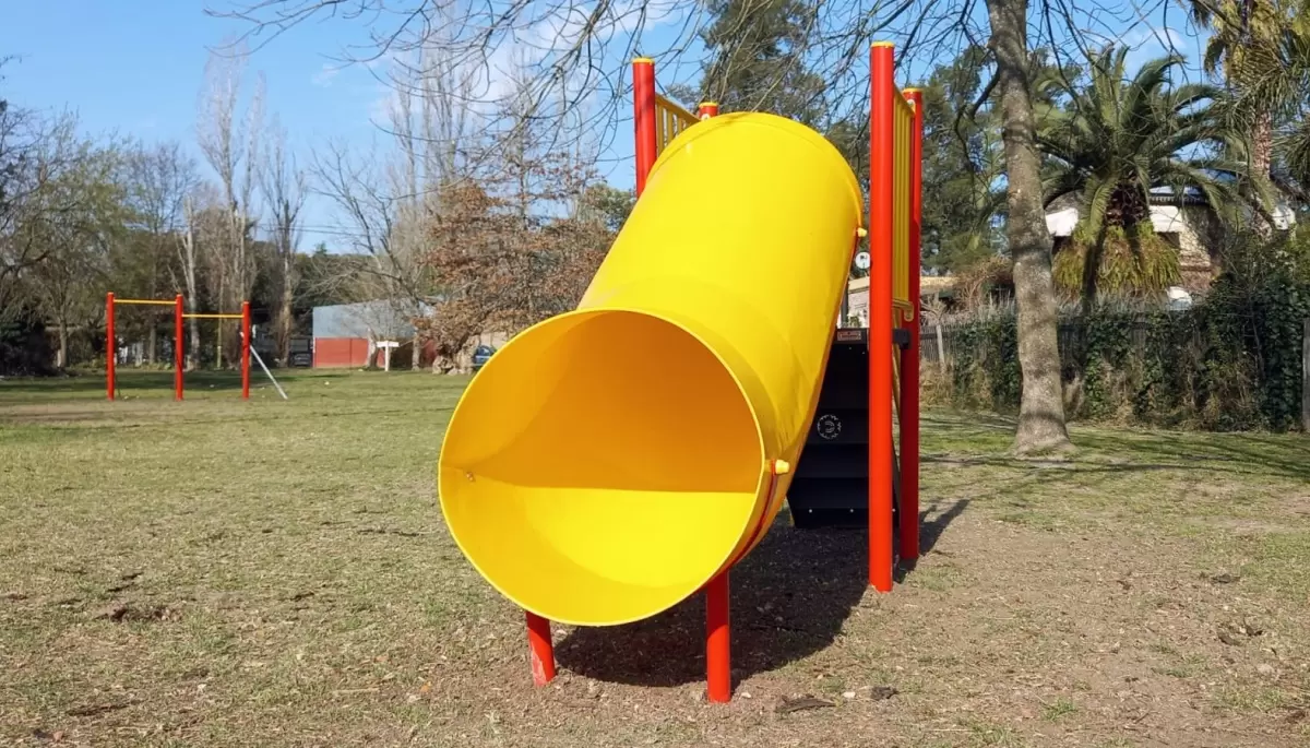 🎠 City Bell: Ponen en valor a una plaza con nuevos juegos y máquinas aeróbicas