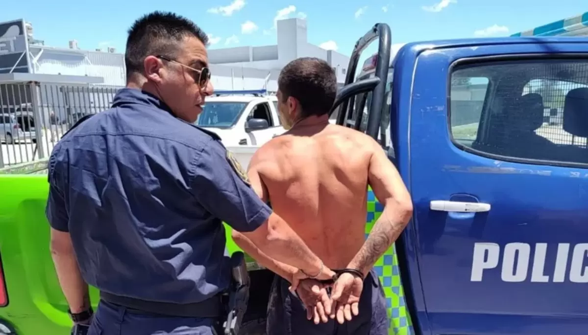Fuga, tiros y 3 detenidos por entradera en City Bell y asalto en Arturo Seguí