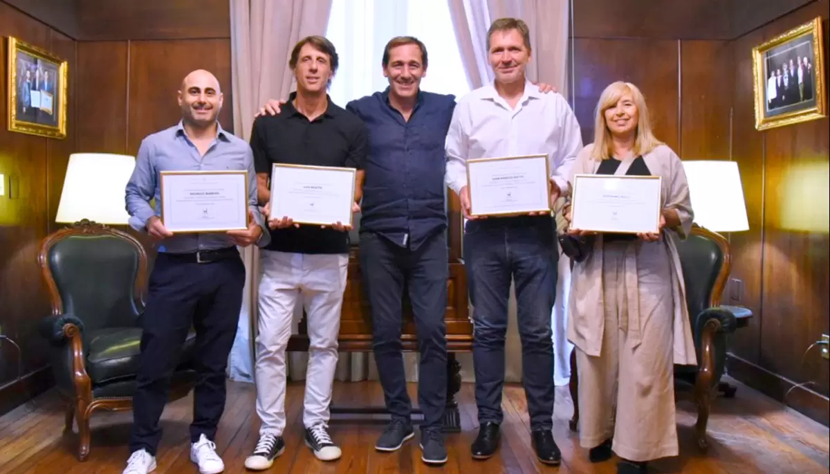 City Bell y Villa Elisa siguen de fiesta: Los vecinos campeones del mundo declarados Ciudadanos Ilustres