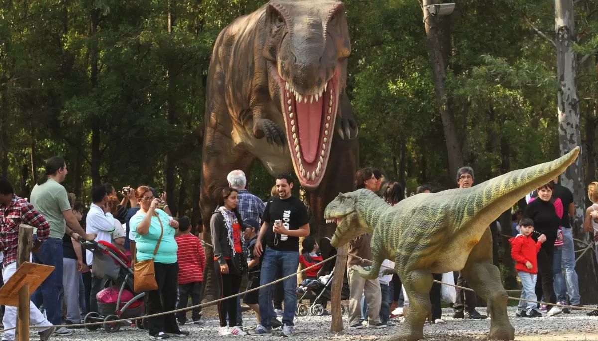 🦕 Dino Park en la República de los Niños: Hologramas, excavaciones, cascadas y laboratorio