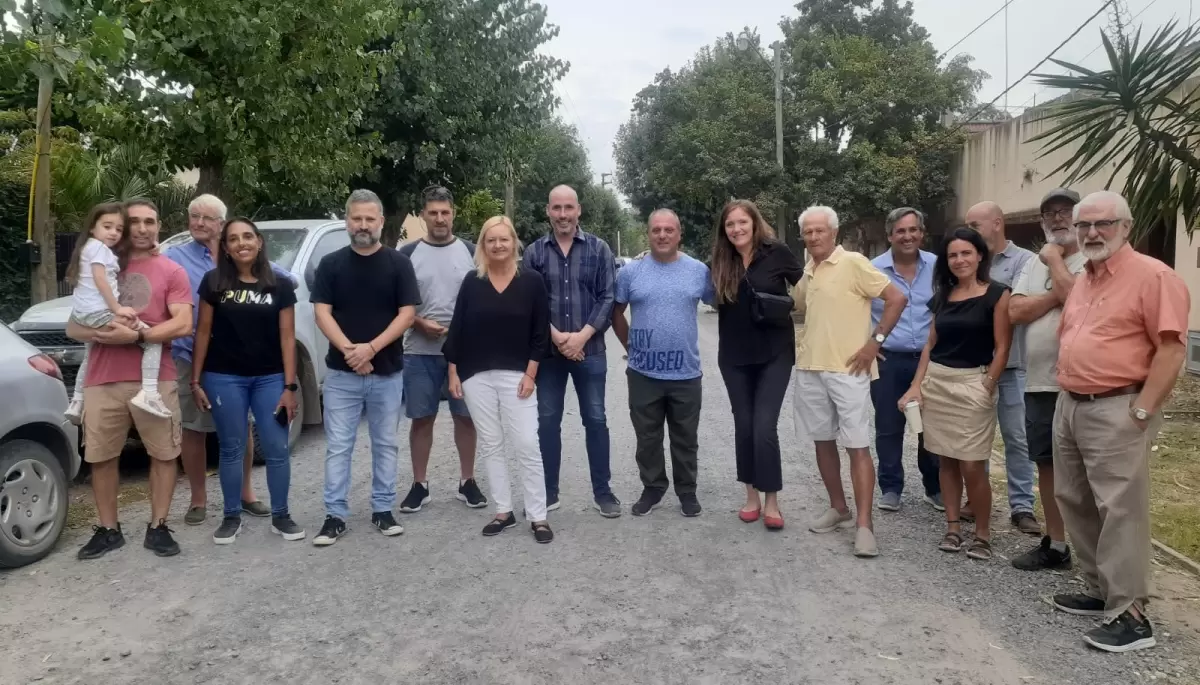 City Bell: Tras reclamo publicado en NexoNorte llegará el pavimento a la Calle 453
