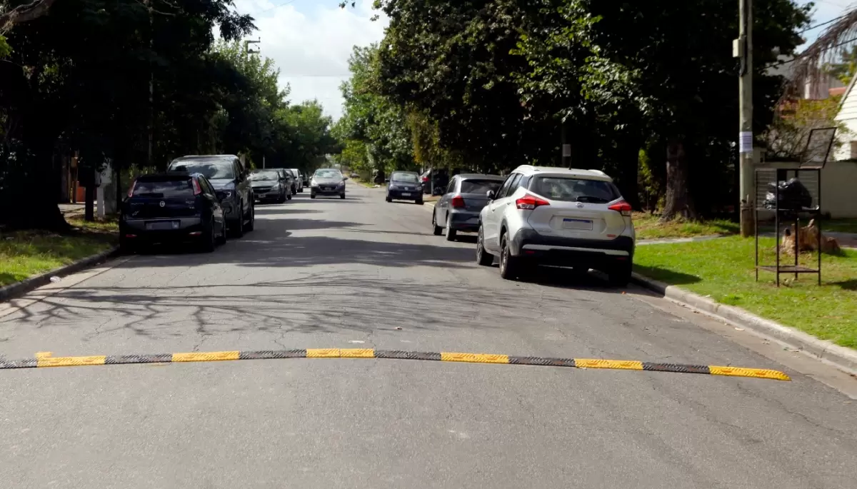 Nuevos reductores de velocidad en City Bell, Gonnet, Villa Elisa, Gorina, El Rincón y Villa Castells
