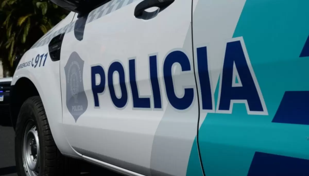 🚔 Entradera de terror en Arturo Seguí: 6 ladrones robaron y ataron a dos mujeres