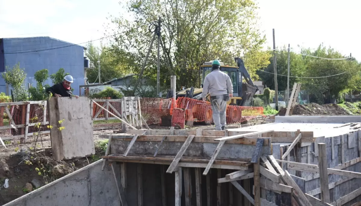 🚧 Arroyo, puente y conexión: Construyen nuevo paso vehicular a minutos de City Bell