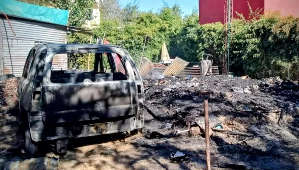 🚒 Voraz incendio dejó en ruinas a una familia de El Rincón y necesitan ayuda