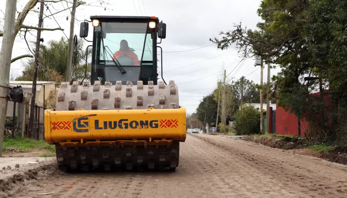 🚘 ¿En qué barrio de City Bell se están realizando nuevas obras de asfalto?