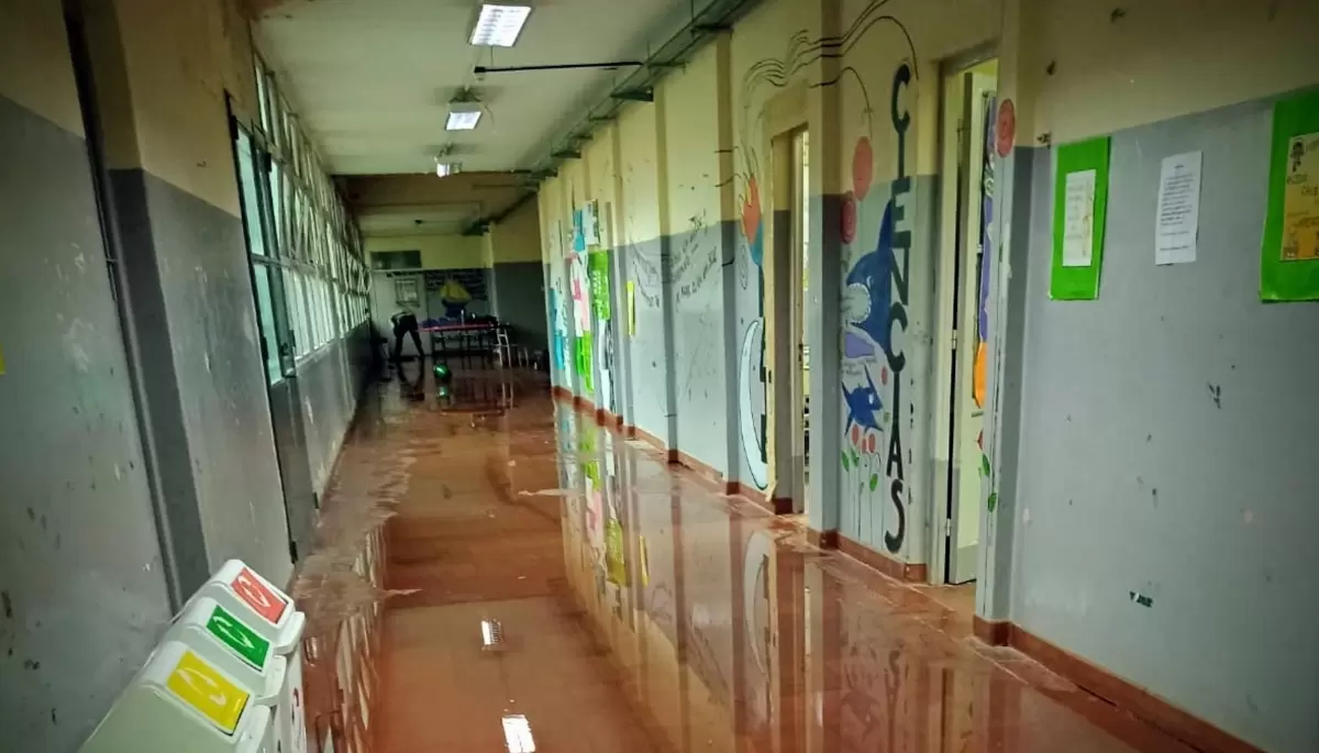 🏫 Llueve sobre mojado en City Bell: ¿Cuál es la Escuela Primaria que se cae a pedazos?