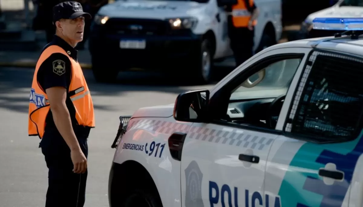 👮 Con la guardia baja: Asalto de madrugada en un barrio semi cerrado de City Bell