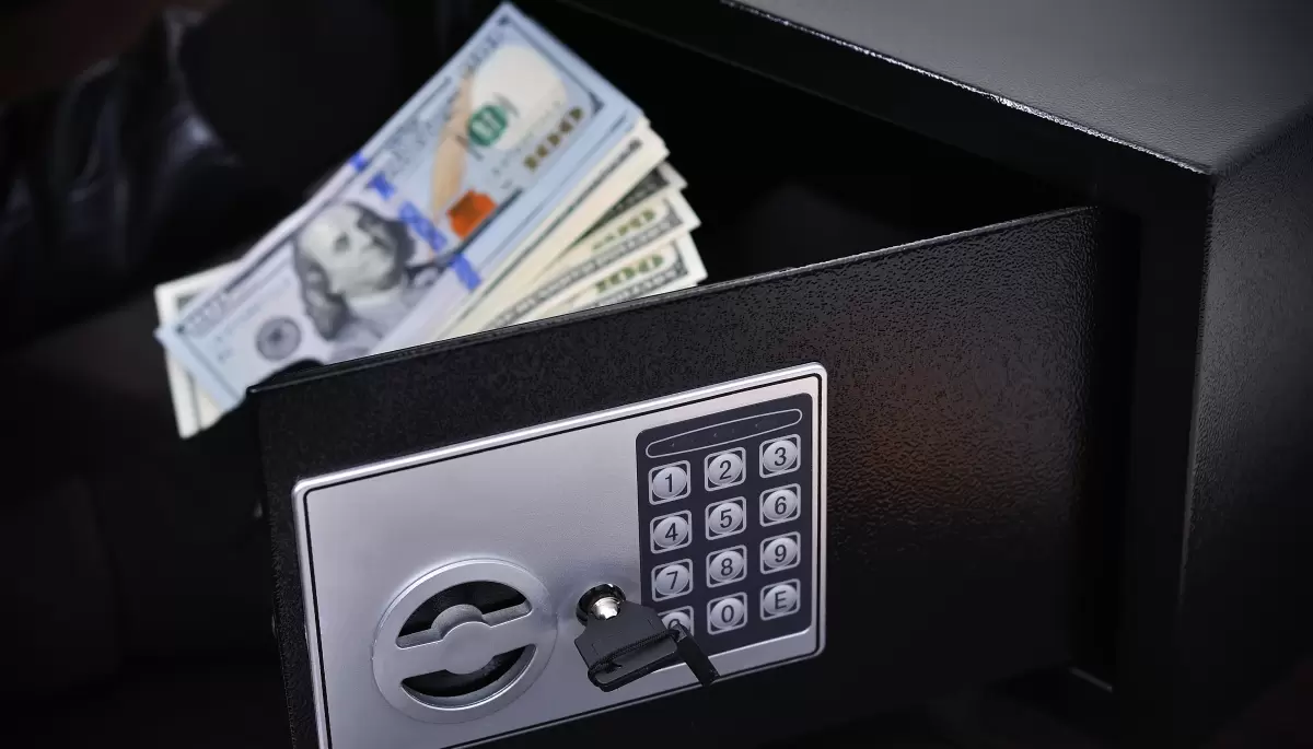 💸 City Bell: Tiraron la puerta abajo y se llevaron una caja fuerte con 4000 dólares