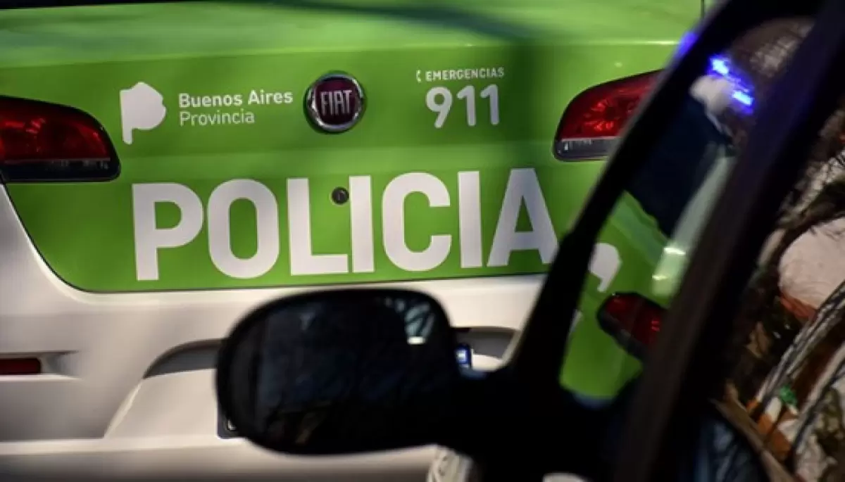👮 Les robaron el auto con las llaves de su casa adentro y fueron a Villa Castells a llevarse todo