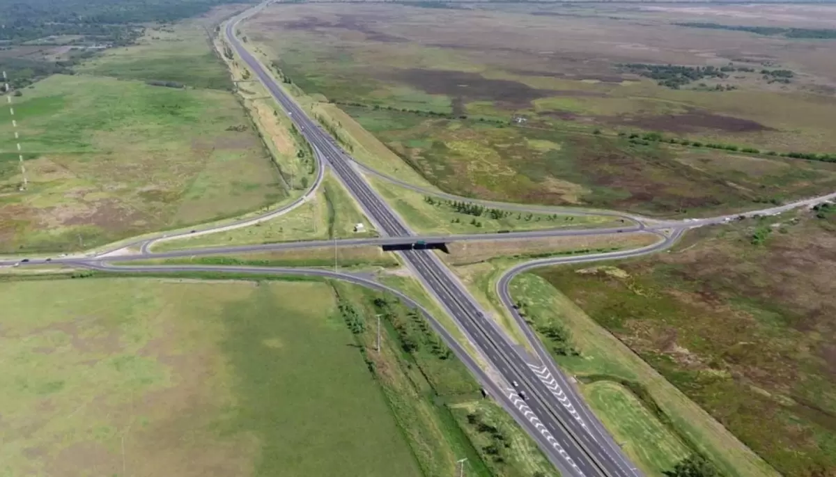 🤔 Incógnita en la Autopista: ¿Están instalando un nuevo peaje en Villa Elisa?