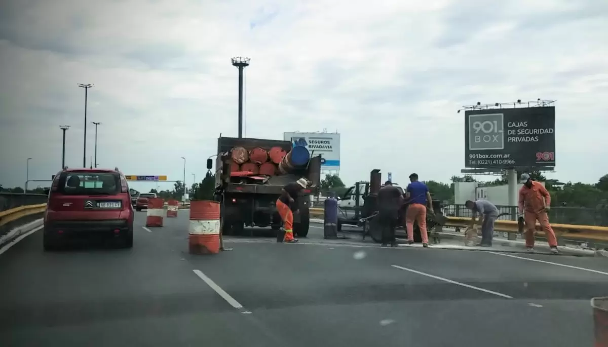 🚧 Distribuidor con demoras y corte total en acceso clave de la Zona Norte de La Plata