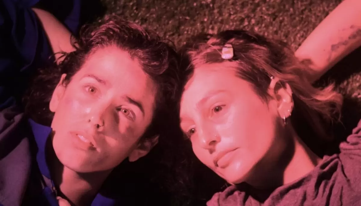 🎭 El mundo está roto y afuera no hay aire: "Distopía" despide el año en Villa Elisa