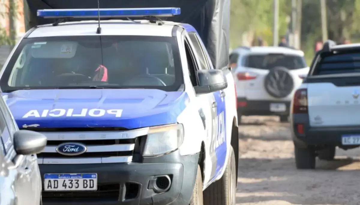 🚨 Robo feroz en Villa Castells: Balearon a un vecino y se llevaron hasta el helado del freezer