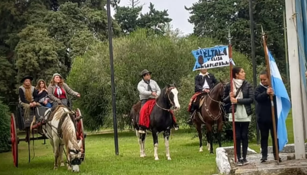 🐎 Villa Elisa: La Municipalidad de La Plata suspendió el aniversario pero los vecinos festejaron igual