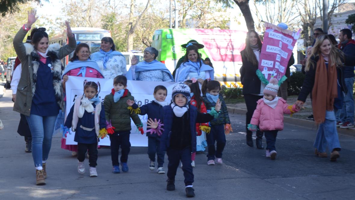 🥰 El Jardín Modelo de Villa Elisa organizó un desfile que emocionó a todos