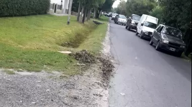 Trampa Mortal: Una pareja casi sufre una tragedia a bordo de su moto en Villa Elisa