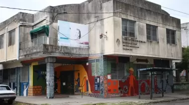 Un año sin clases: Abrazo Solidario en la Técnica N° 2 de Villa Elisa