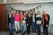 Se vino el frío: Reciclan sachets para ayudar a los más vulnerables