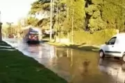 Video: ¿City Bell o Venecia? Vecinos denuncian graves pérdidas de agua