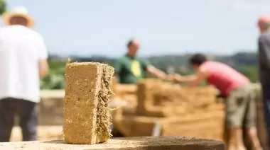 Ecología: Aprendé todo sobre Bioconstrucción gratis en Villa Elisa