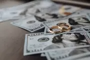 ¿Entregados? Armas, dólares, caja fuerte y robo a matrimonio en Gonnet