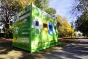 ¿Dónde se instaló el nuevo punto fijo de reciclaje en Villa Castells?