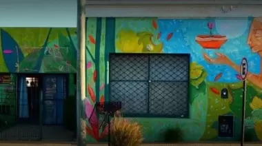 Biblioteca "Alejo Iglesias": La gema de Villa Elisa con 44.000 historias para contar