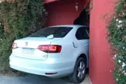 City Bell: Chocó, se metió en una casa y levantó al dueño de la siesta