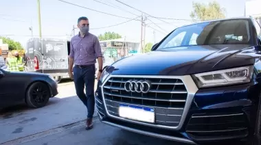 Así cualquiera: En Audi por City Bell pero debía una millonada de patente