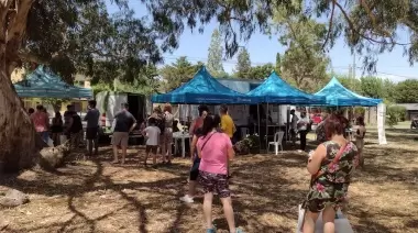 Plaza La Emilia: Feria de alimentos a precios populares en City Bell