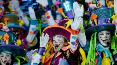 🎉 Vuelve el Carnaval a "La Repu": Murgas, comparsas y espumódromo en Gonnet