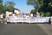 Nueva marcha por denuncias de abusos en Villa Elisa: "Mi vida se frenó"