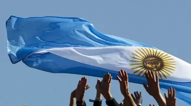 Revolución de Mayo en City Bell: Vecinos invitan a cantar el himno en la plaza