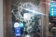 Vandalismo en City Bell: Ahora le tocó a una reconocida cafetería del Centro